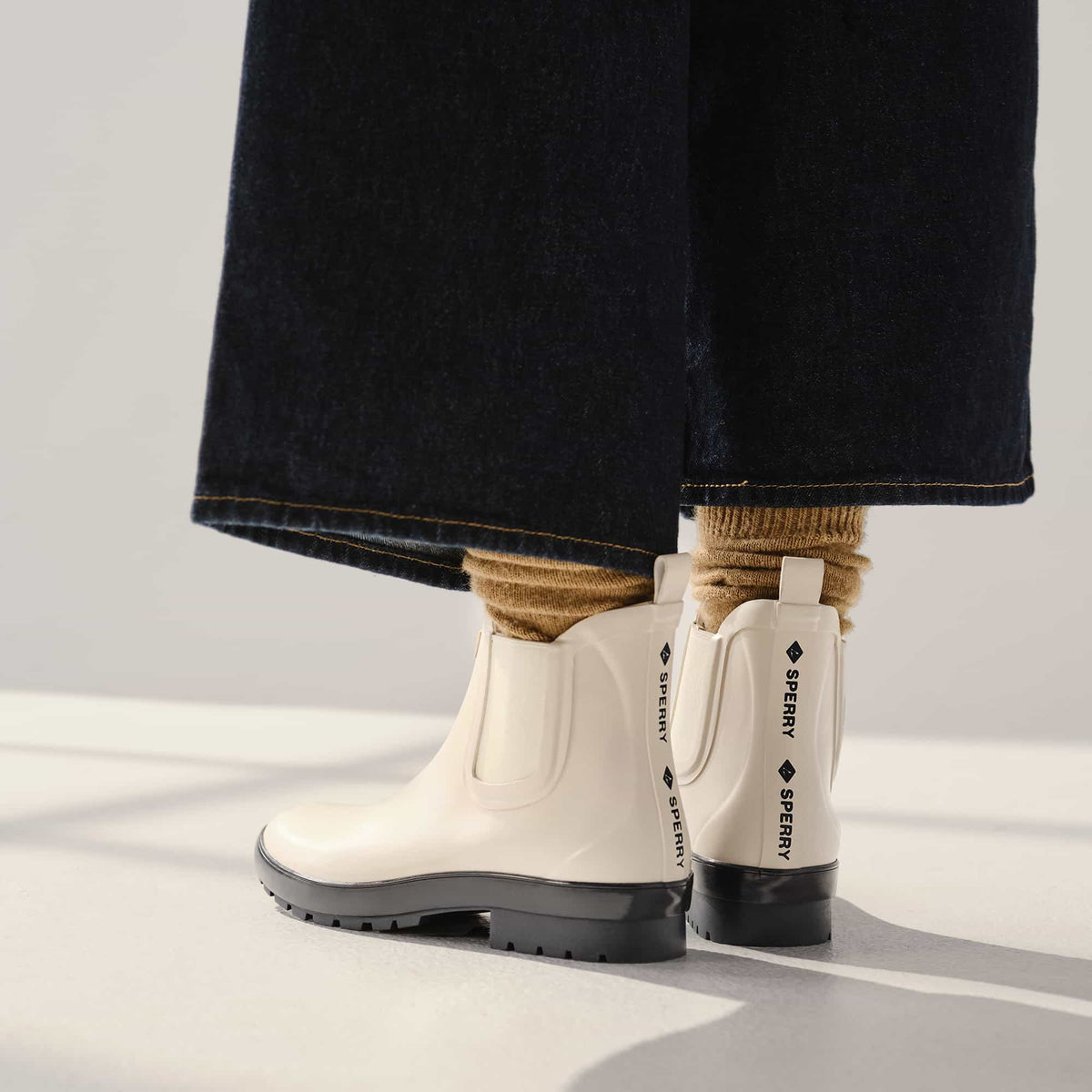 Drizzle Chelsea Rain Boot image 9